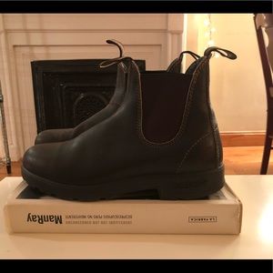 Brown leather Blundstones